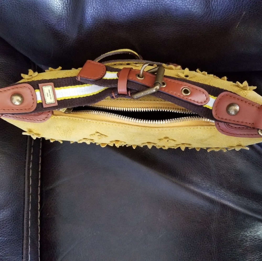 Authentic Louis Vuitton Onatah Fleur Ltd Ed. PM - Picture 12 of 16